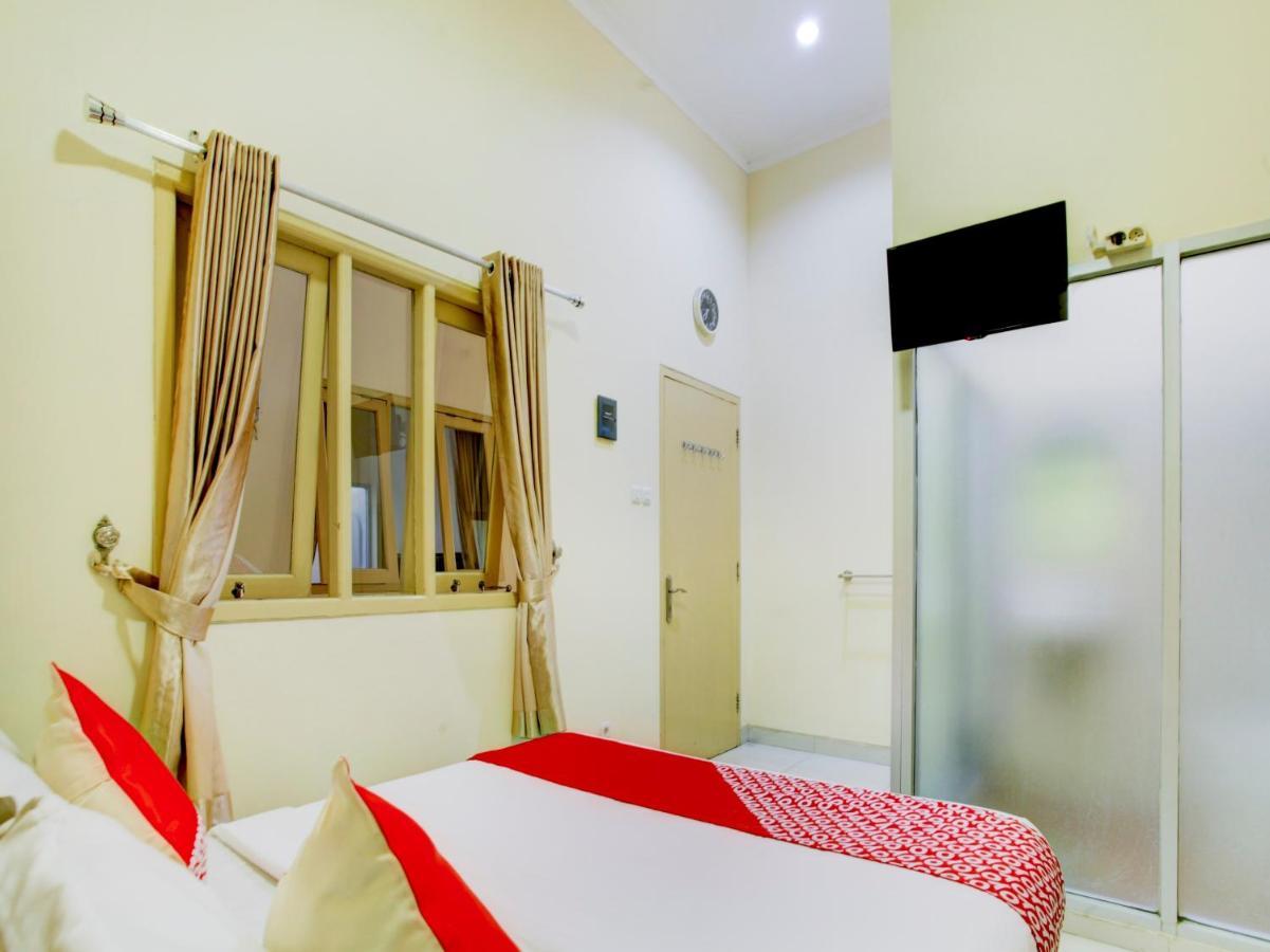 雅加达 Oyo 90141 3A Syariah酒店 外观 照片