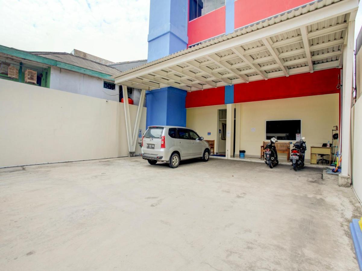 雅加达 Oyo 90141 3A Syariah酒店 外观 照片